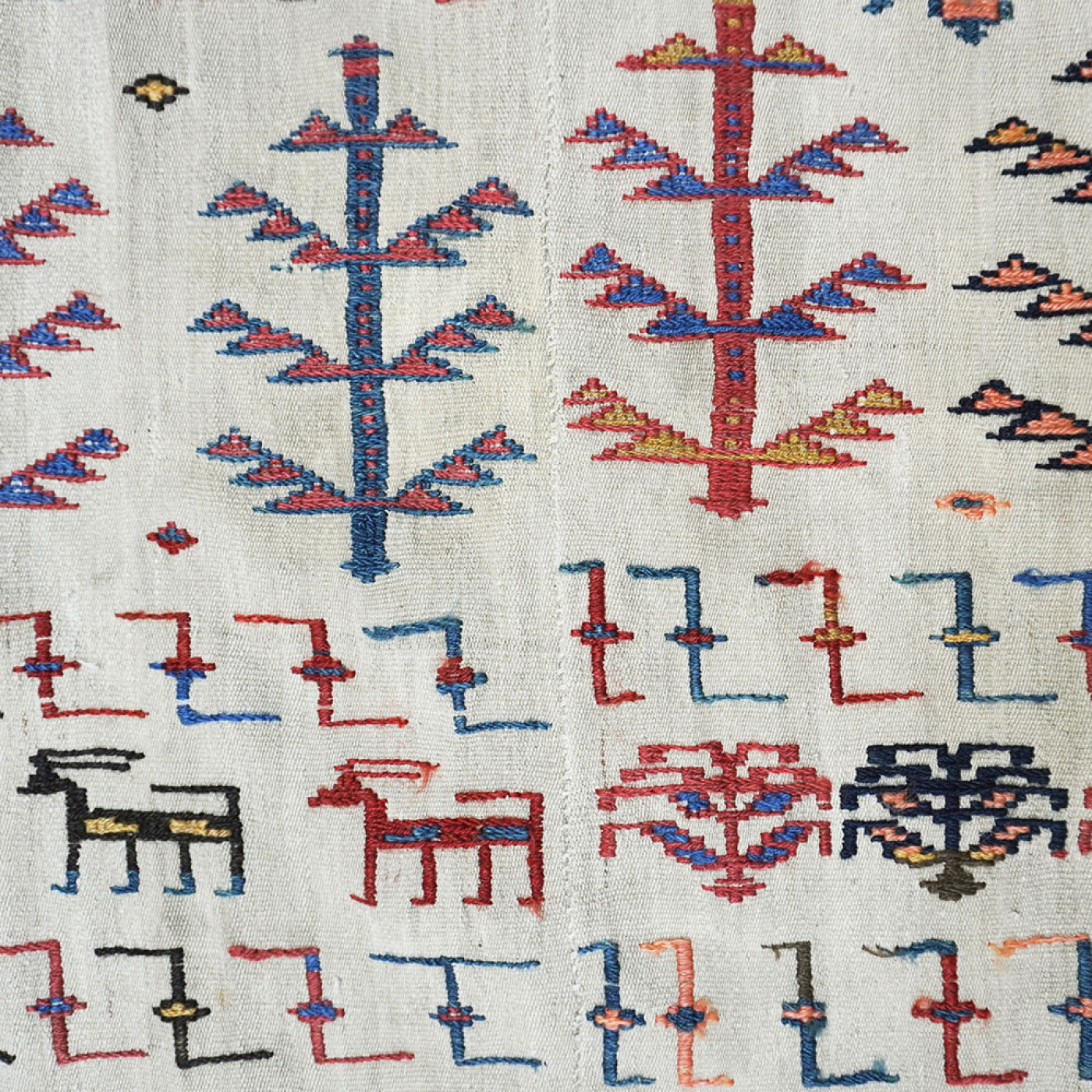 image Kilim Verneh Shahsavan a fondo bianco